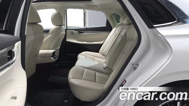 Hyundai Grandeur 2023 — photo 18