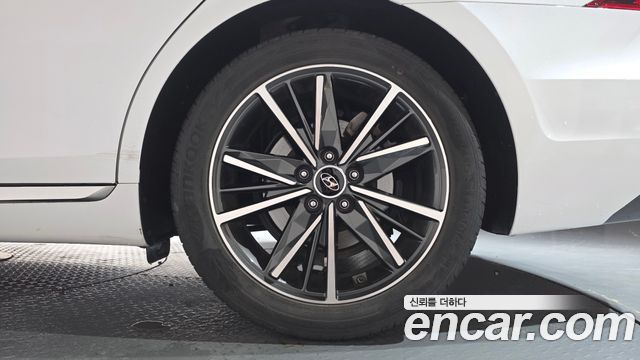 Hyundai Grandeur 2023 — photo 7