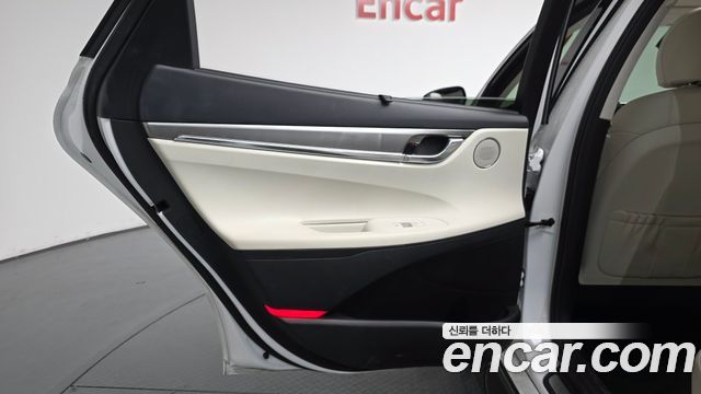 Hyundai Grandeur 2023 — photo 15