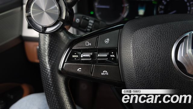 KG Mobility Rexton 2018 — photo 25