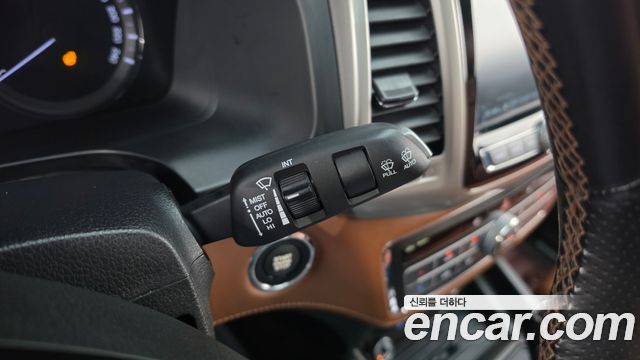 KG Mobility Rexton 2018 — photo 31