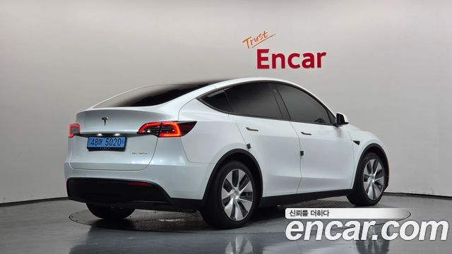 Tesla Model Y 2021 — photo 2