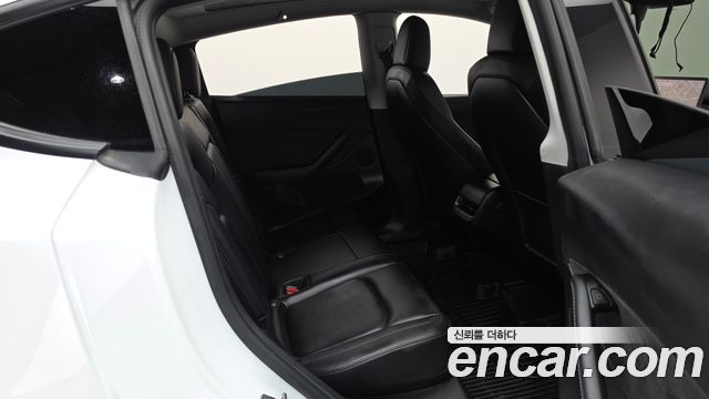 Tesla Model Y 2021 — photo 12