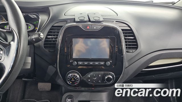 Renault Korea QM3 2015 — photo 20