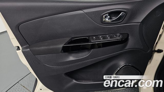 Renault Korea QM3 2015 — photo 14