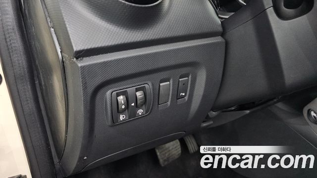 Renault Korea QM3 2015 — photo 32