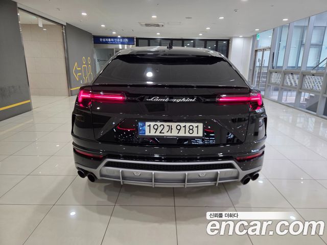 Lamborghini Urus 2021 — photo 4