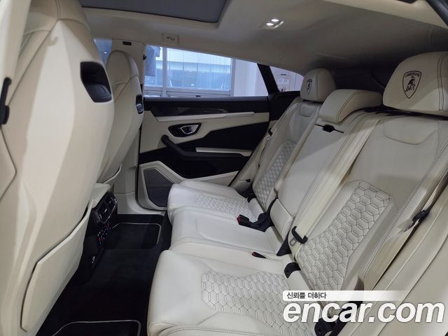 Lamborghini Urus 2021 — photo 9