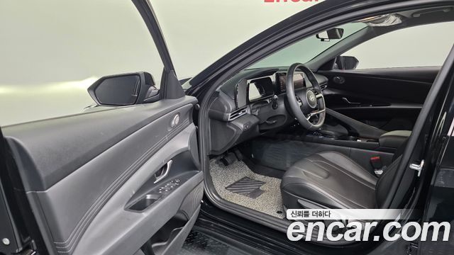 Hyundai AVANTE 2025 — photo 13