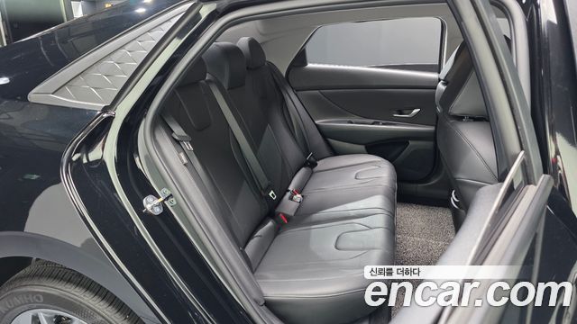Hyundai AVANTE 2025 — photo 17
