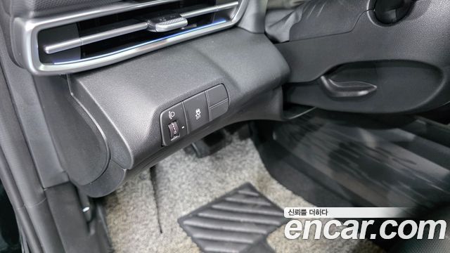 Hyundai AVANTE 2025 — photo 24