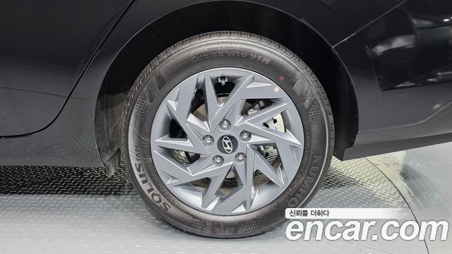 Hyundai AVANTE 2025 — photo 7