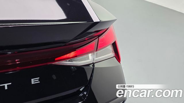 Hyundai AVANTE 2025 — photo 9