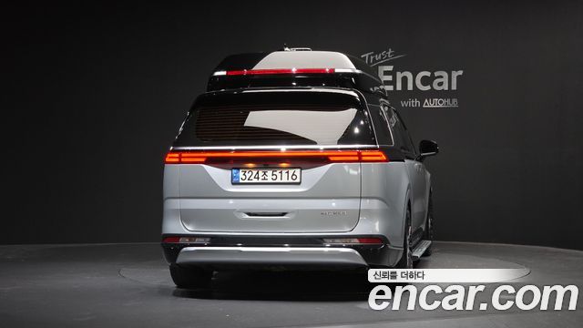 Kia Canival 2021 — photo 4
