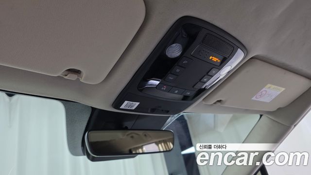 Kia Canival 2021 — photo 24