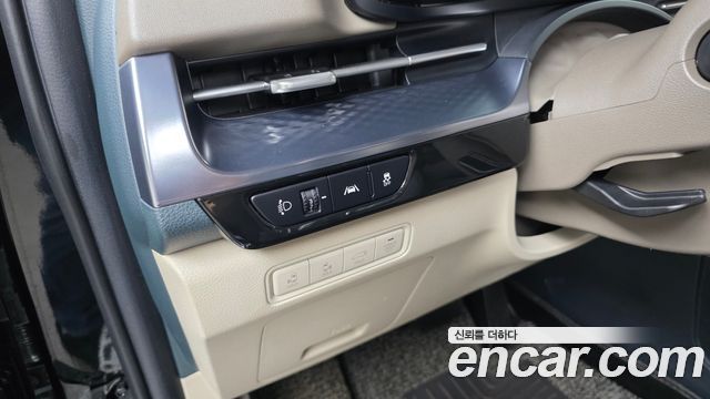 Kia Canival 2021 — photo 26