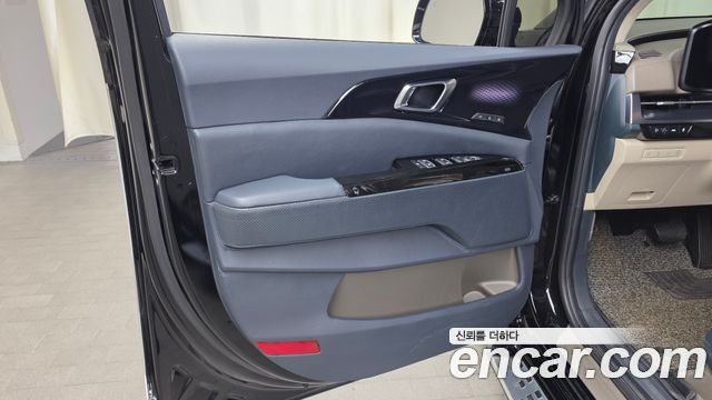 Kia Canival 2021 — photo 14