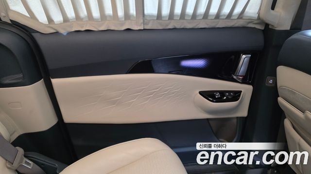 Kia Canival 2021 — photo 15