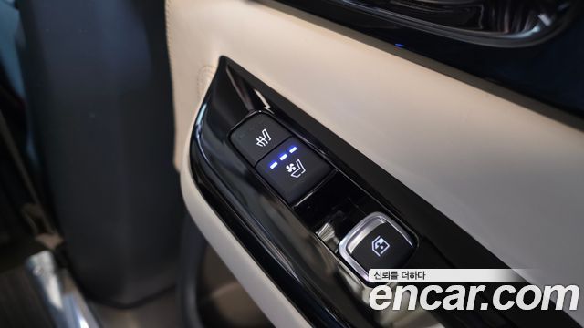 Kia Canival 2021 — photo 27