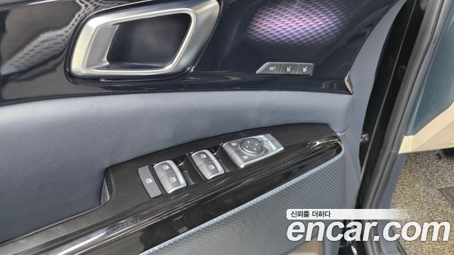 Kia Canival 2021 — photo 28