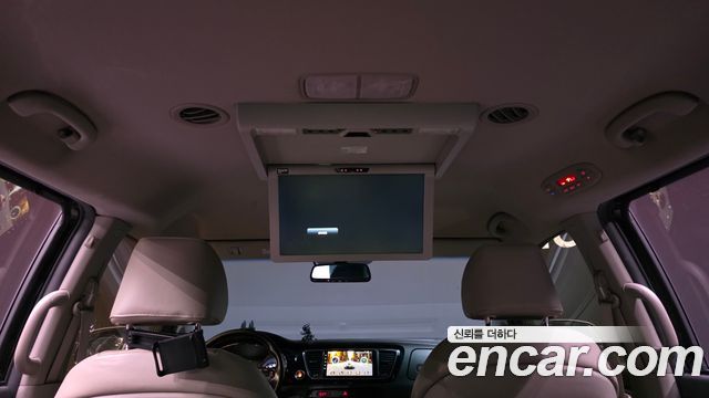 Kia Canival 2016 — photo 18