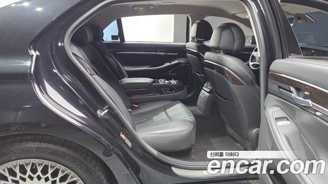 Genesis G90 2020 — photo 17