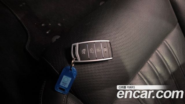 Genesis G90 2020 — photo 22