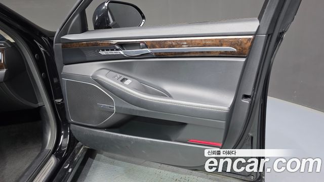 Genesis G90 2020 — photo 14