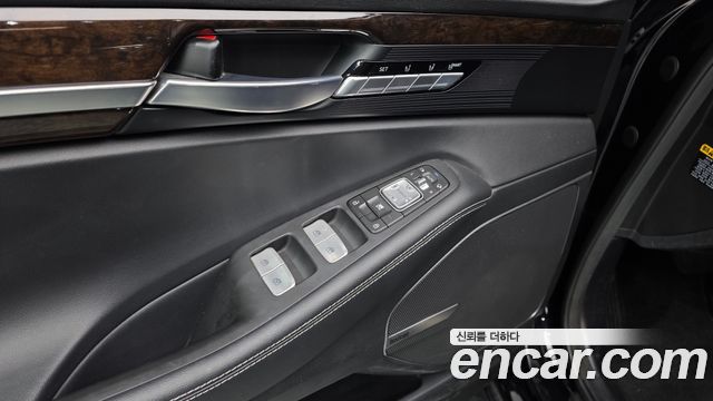 Genesis G90 2020 — photo 29