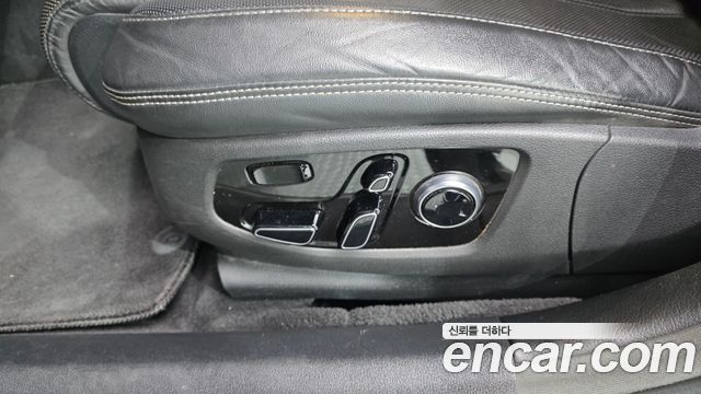 Genesis G90 2020 — photo 34