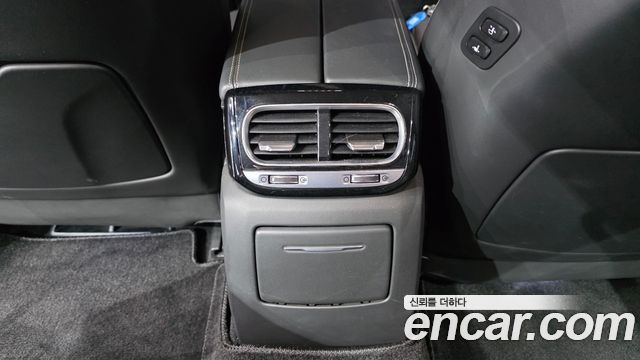 Genesis G90 2020 — photo 36