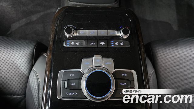 Genesis G90 2020 — photo 37