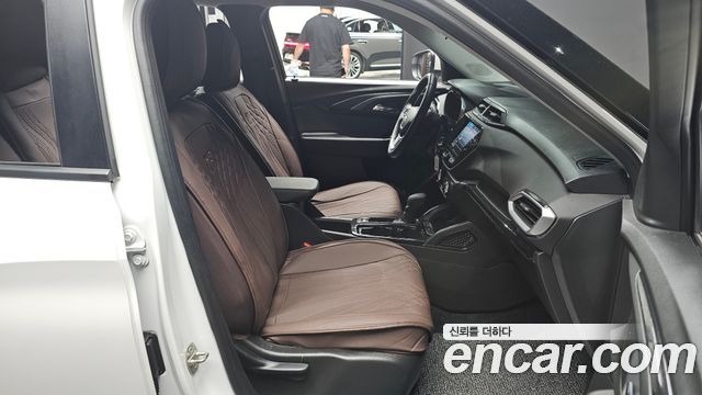 Chevrolet Korea Trailblazer 2021 — photo 13