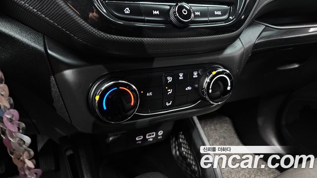Chevrolet Korea Trailblazer 2021 — photo 24