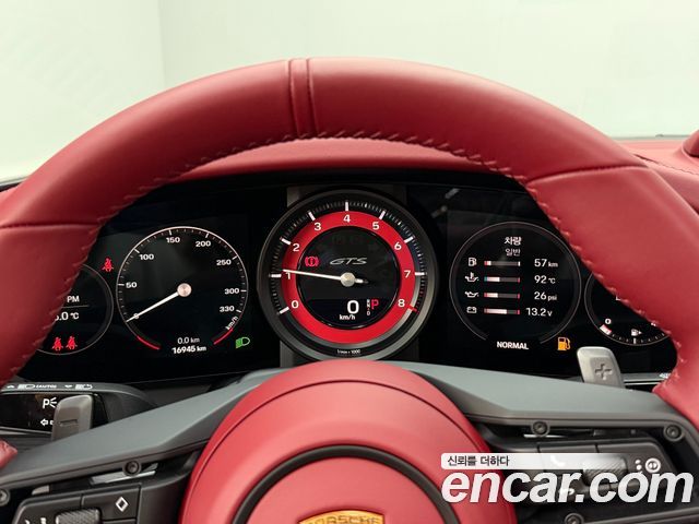 Porsche 911 2022 — photo 11