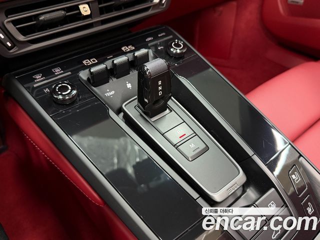 Porsche 911 2022 — photo 17