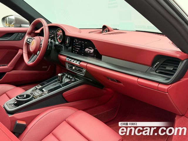 Porsche 911 2022 — photo 19