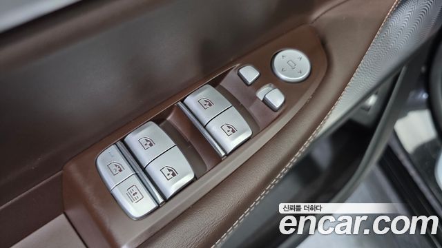 BMW 7-Series 2018 — photo 19