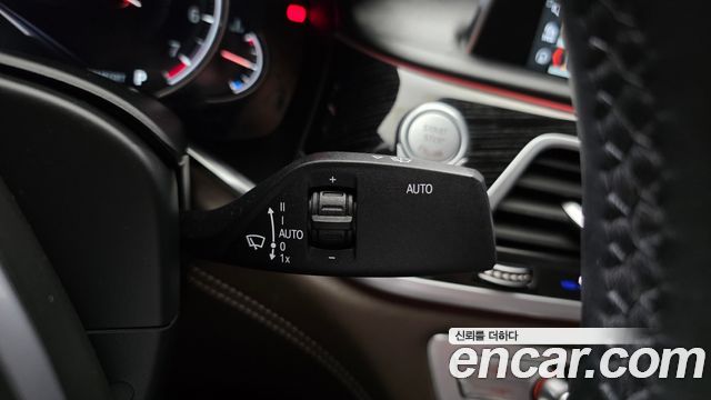BMW 7-Series 2018 — photo 23