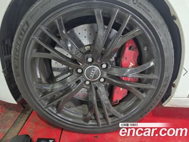 Audi R8 2014 — photo 16