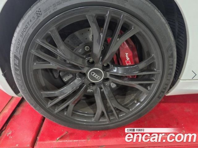 Audi R8 2014 — photo 17