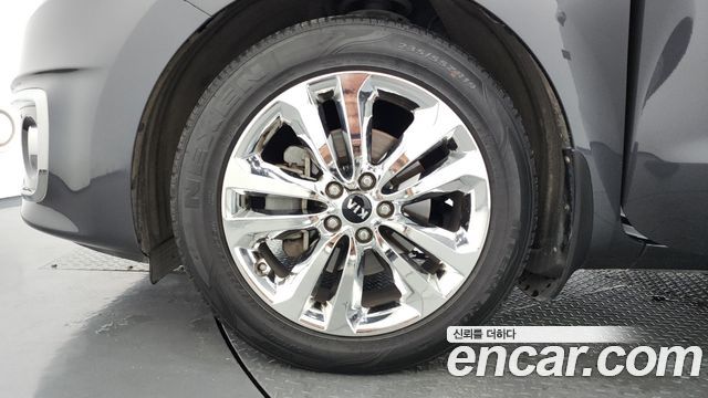 Kia Canival 2015 — photo 5