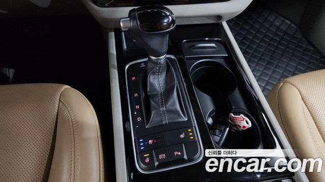Kia Canival 2015 — photo 12