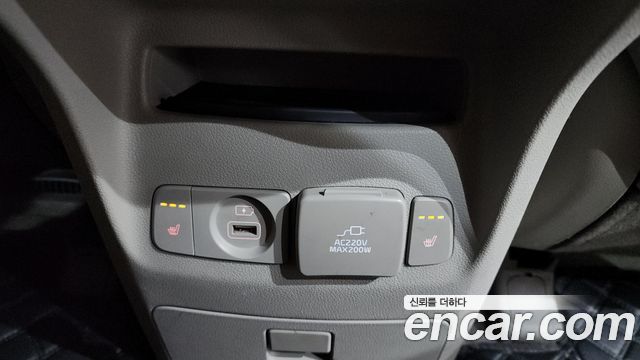 Kia Canival 2015 — photo 20