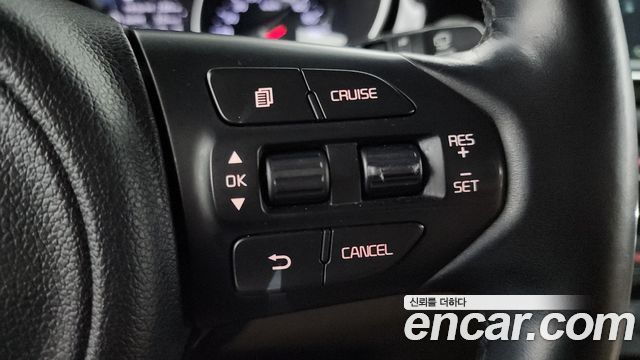 Kia Canival 2015 — photo 22