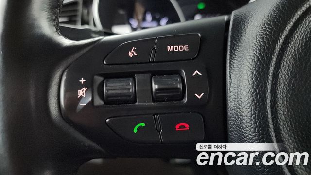 Kia Canival 2015 — photo 23