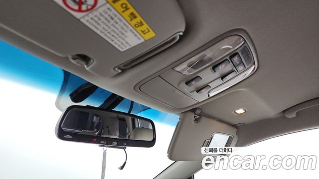 Kia Canival 2015 — photo 27