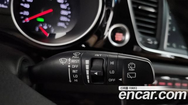 Kia Canival 2015 — photo 29