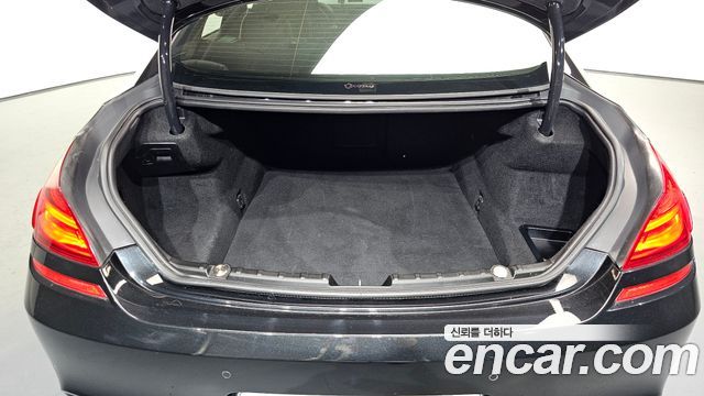 BMW 6-Series 2018 — photo 20