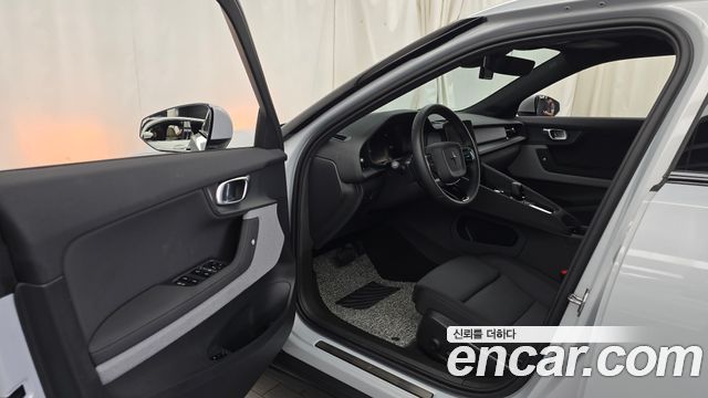 Polestar Polestar 2 2022 — photo 13
